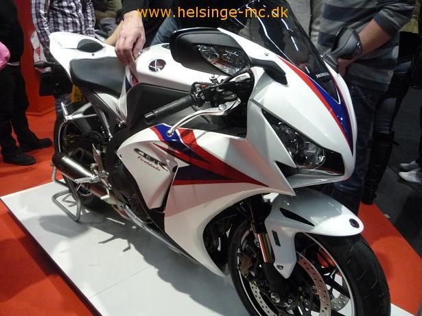 310112 p1030622